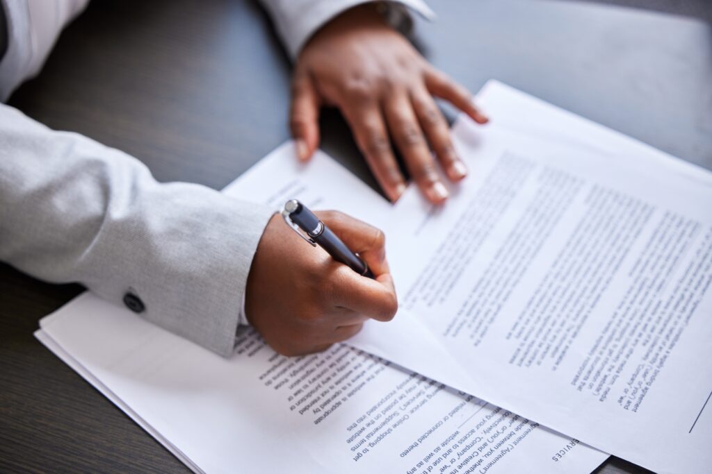 Unisus Green Energy｜Cooling as a Service (CaaS)｜Singing a contract